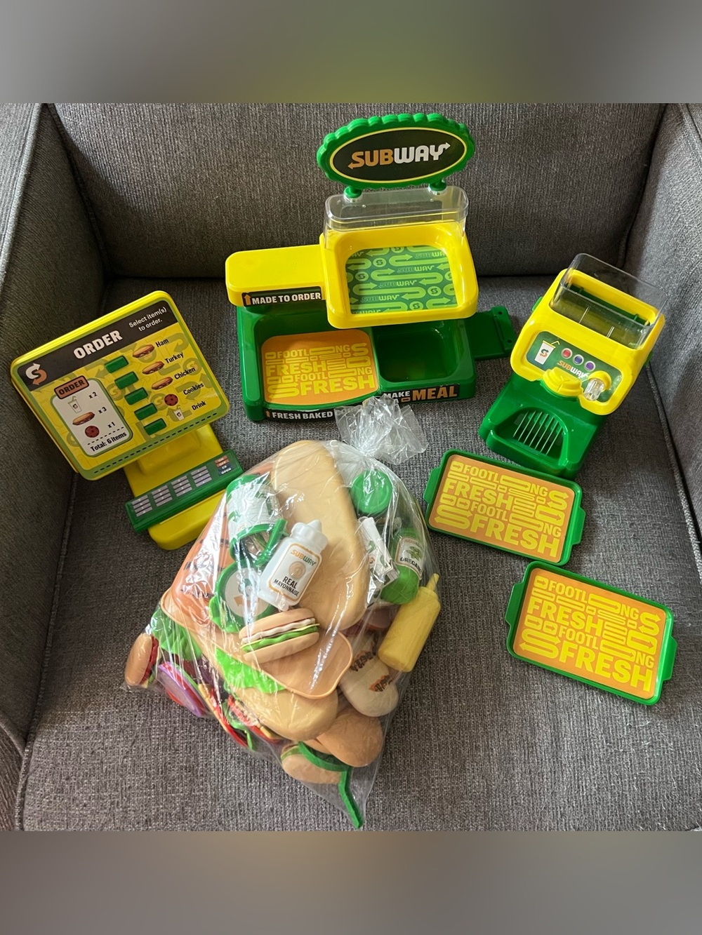 Subway mini store play set